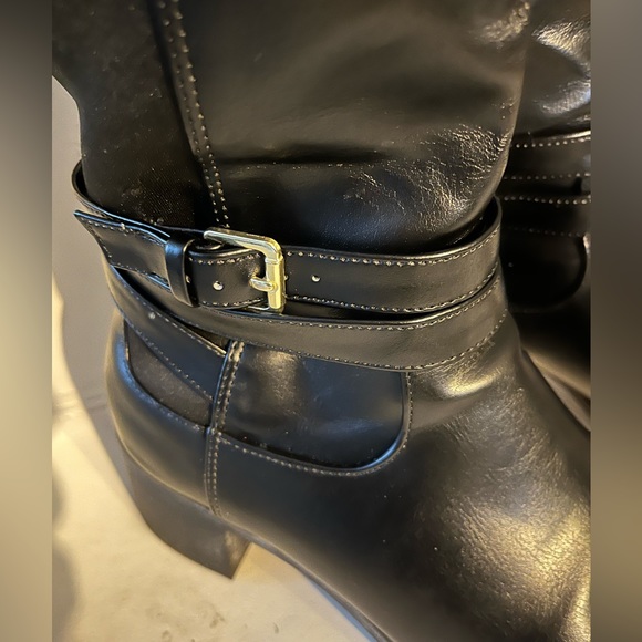 Black over the knee riding boot style with ankle straps. Size 8 - Picture 3 of 4